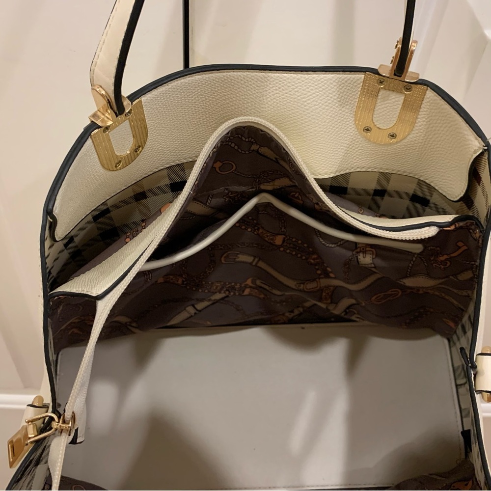 Off White purse - versatile - Picture 9 of 16